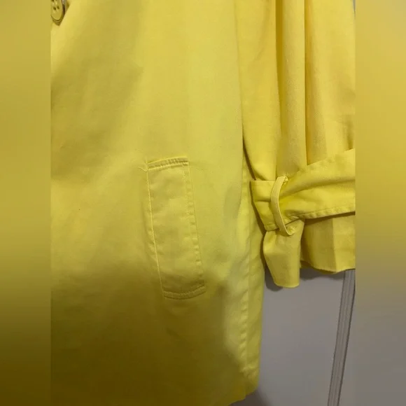 Yellow Spring Jacket - Picture 6 of 8